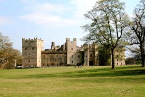 10 Best Castles in England To Visit - The Travelling Pinoys